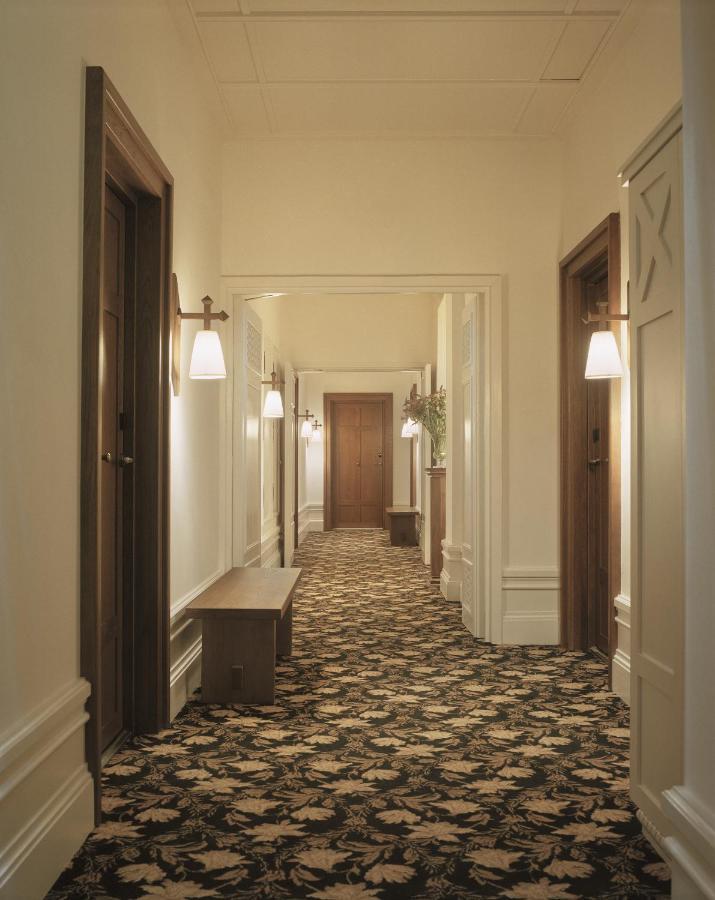 Chateau Voltaire Hotel Parigi