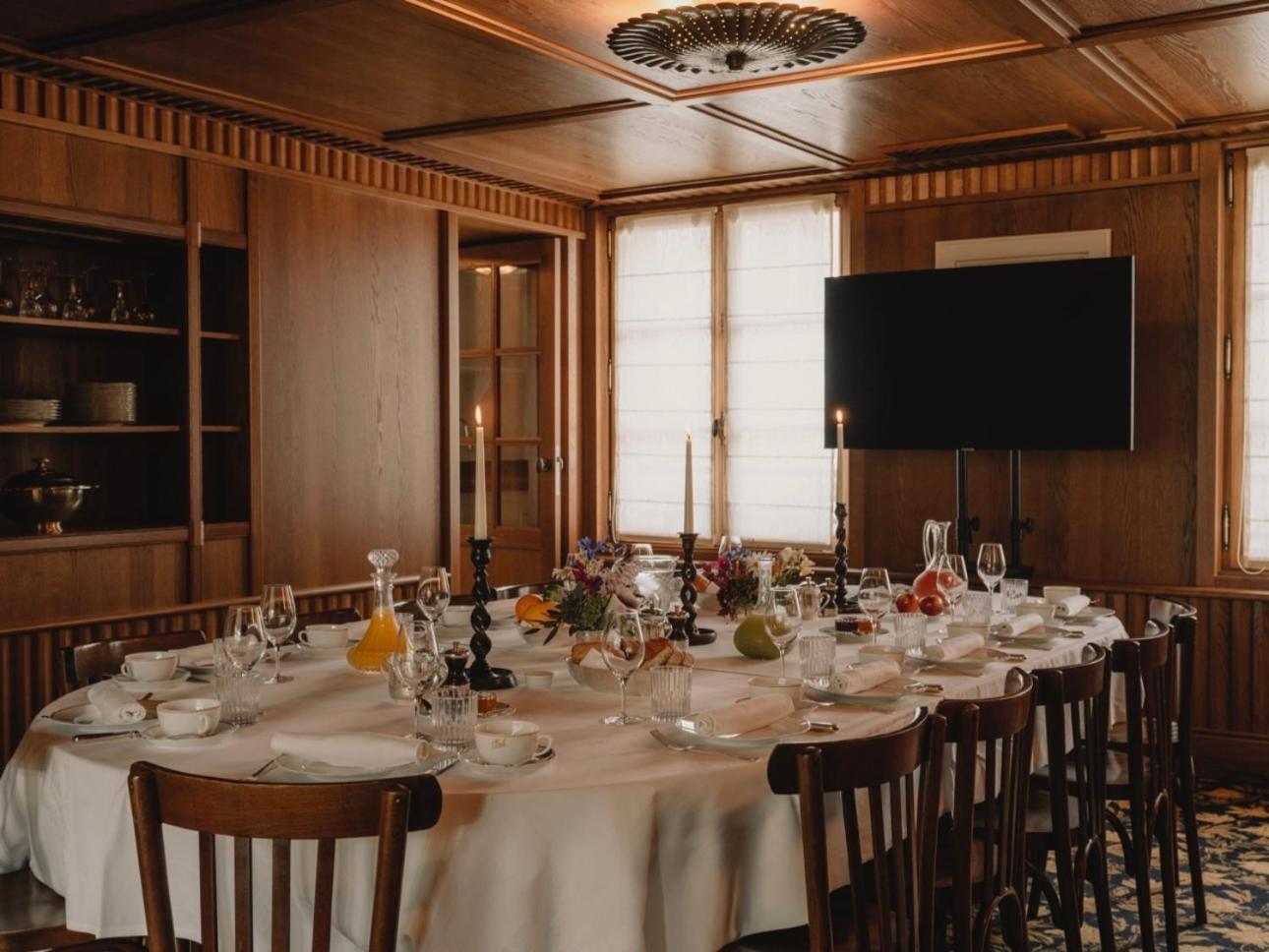 Chateau Voltaire Hotel