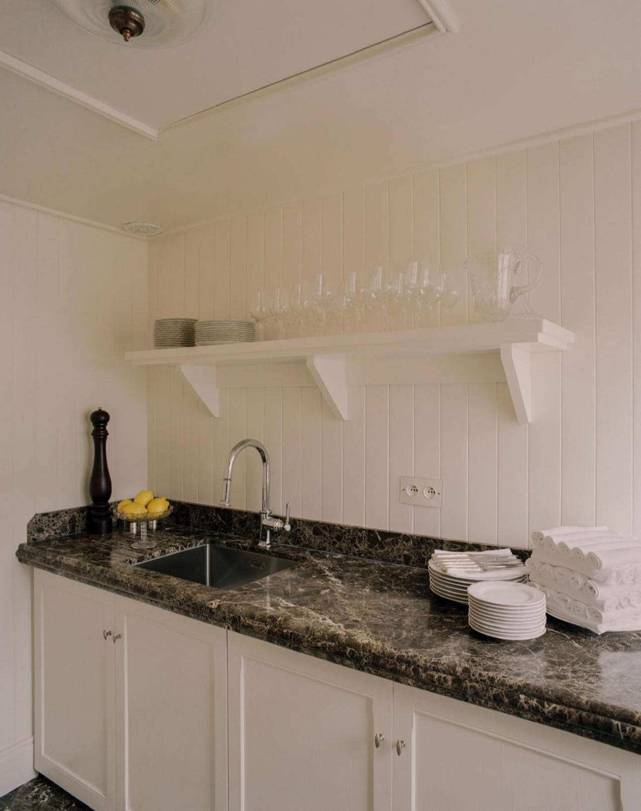 Chateau Voltaire Hotel