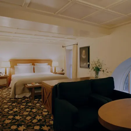 Hotel Chateau Voltaire Paris