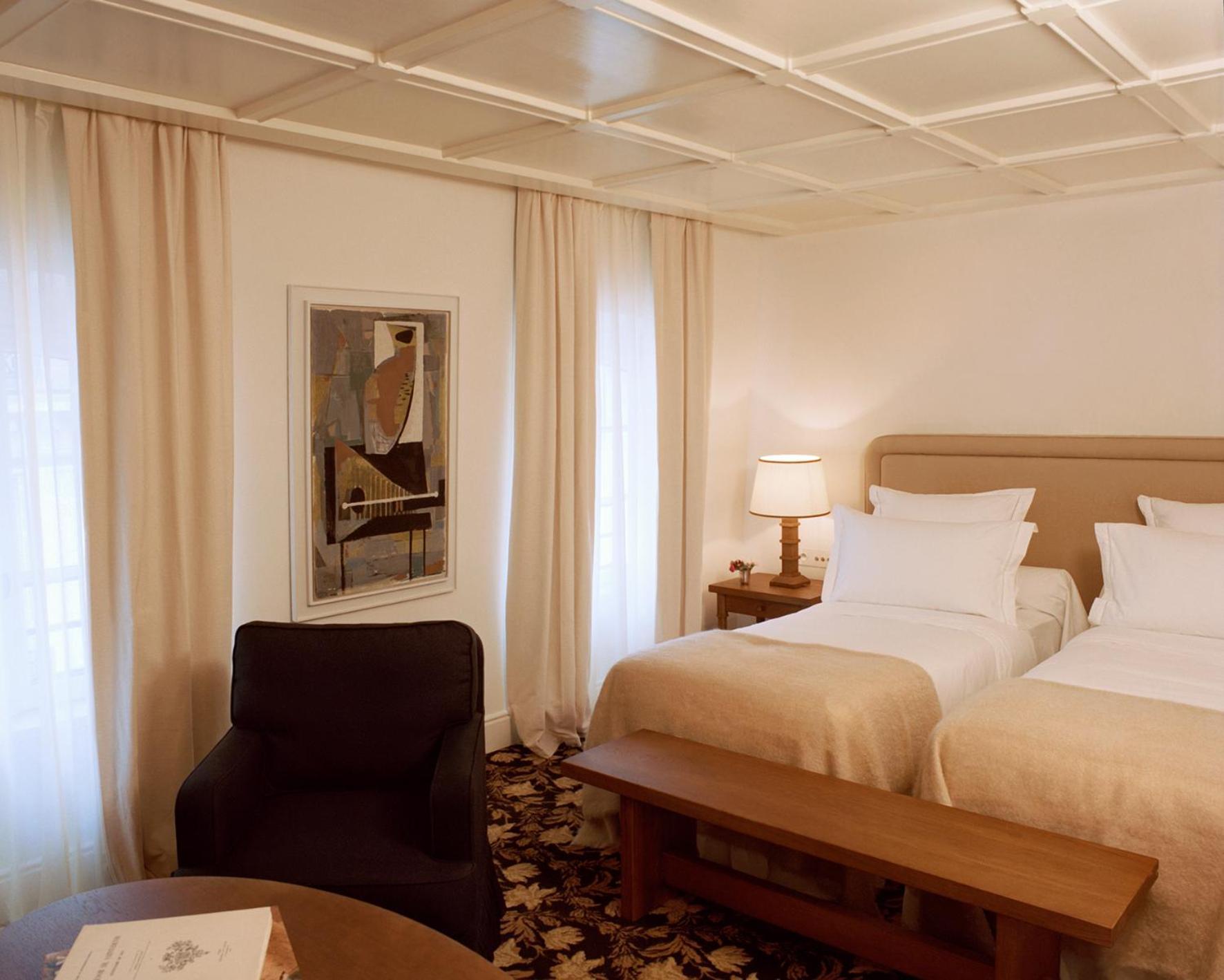 Chateau Voltaire Hotel Parigi