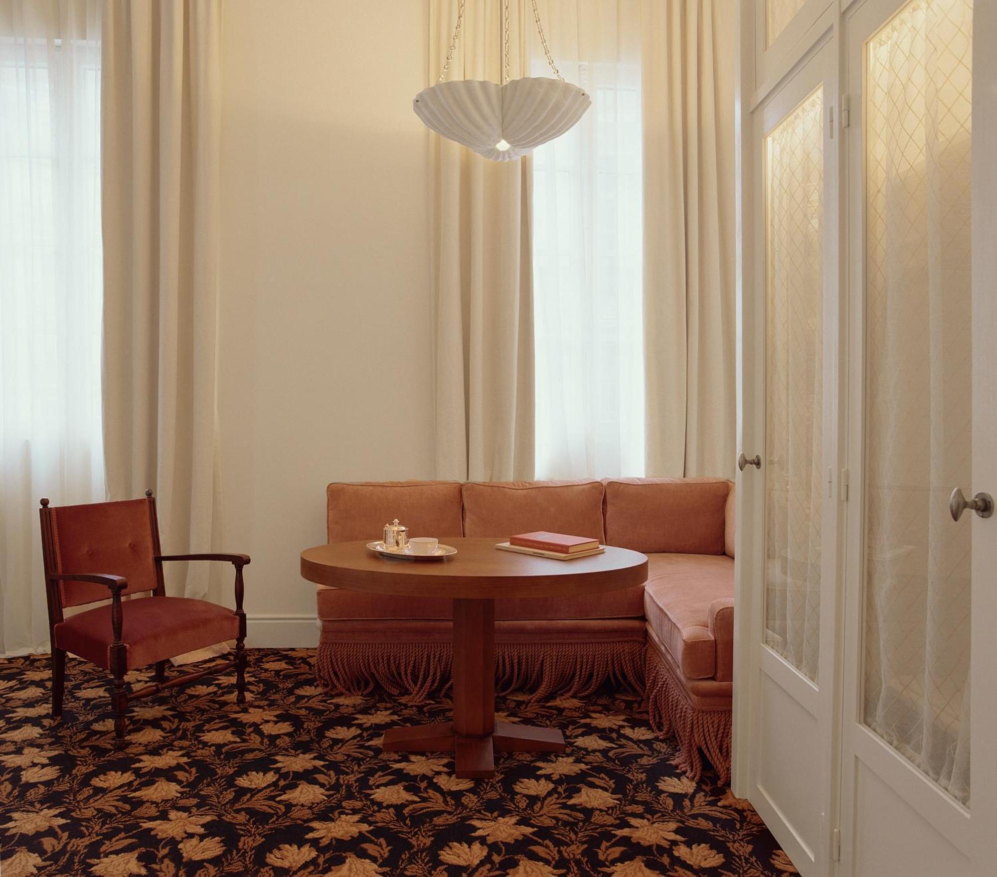 Chateau Voltaire 5* Parigi