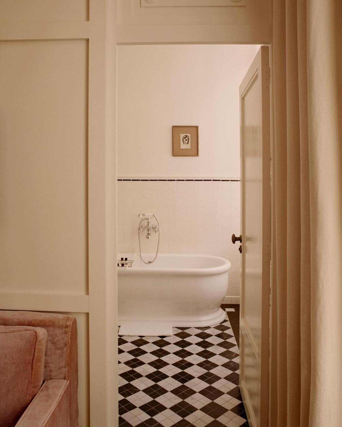 Chateau Voltaire 5* Parigi
