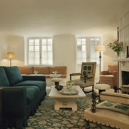 Chateau Voltaire Hotel Parigi