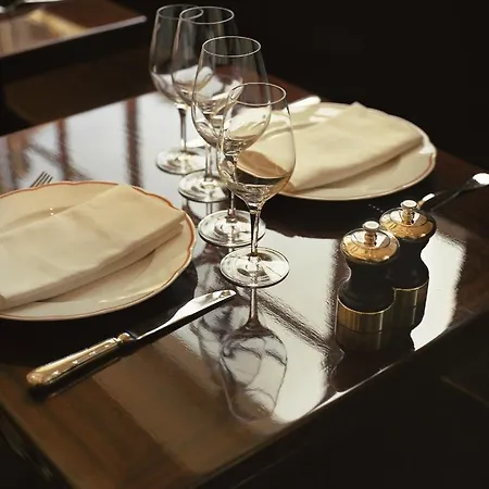 Chateau Voltaire 5* Parigi