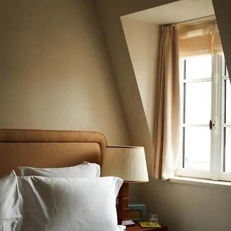 Chateau Voltaire Hotel Parigi