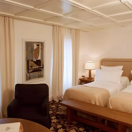 Chateau Voltaire Hotel Parigi