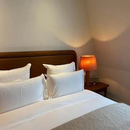 Chateau Voltaire Hotel Parigi