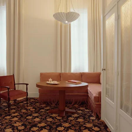 Chateau Voltaire 5* Parigi