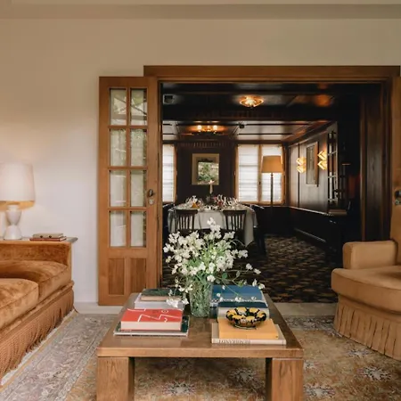 Hotel Chateau Voltaire Parigi
